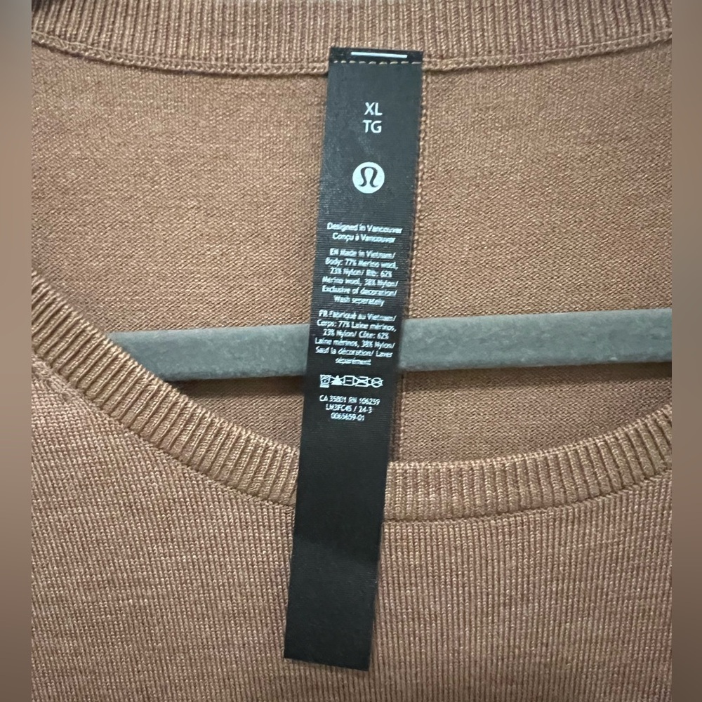 Lululemon gold men’s sweater size XL NWT - Picture 2 of 10